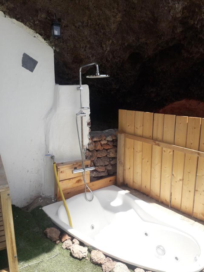 Villa Cueva Rural " Old London " With Jacuzzi And Swimming Pool Santa Cruz de Tenerife Exterior foto